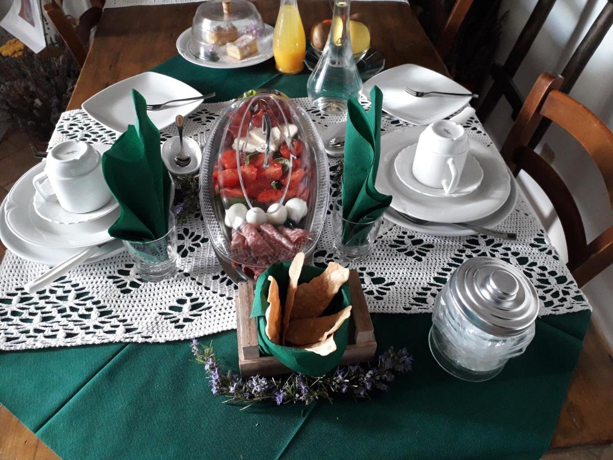 הוילה מונטיקיילו Agriturismo Campo Alla Piana מראה חיצוני תמונה