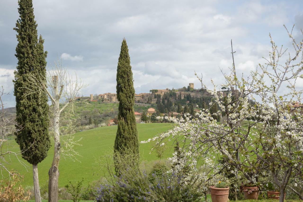 הוילה מונטיקיילו Agriturismo Campo Alla Piana מראה חיצוני תמונה