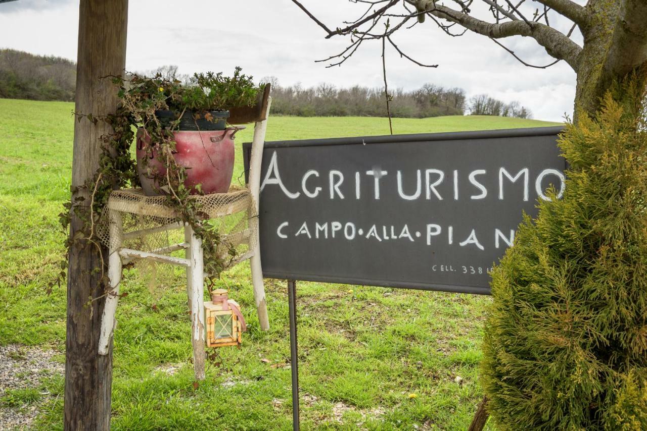 הוילה מונטיקיילו Agriturismo Campo Alla Piana מראה חיצוני תמונה