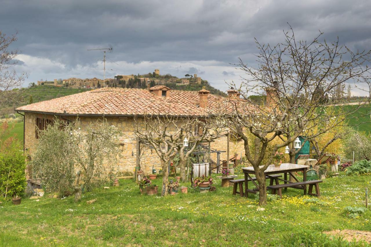 הוילה מונטיקיילו Agriturismo Campo Alla Piana מראה חיצוני תמונה